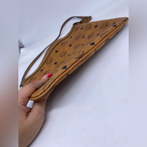 MCM authentic Cognac visetos zip Pouch entrupy COA - Picture 7 of 11